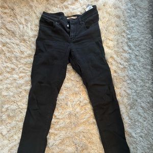 black levi 711 skinny jeans
